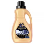 Woolite płyn do prania 0,9l 15p Czarny